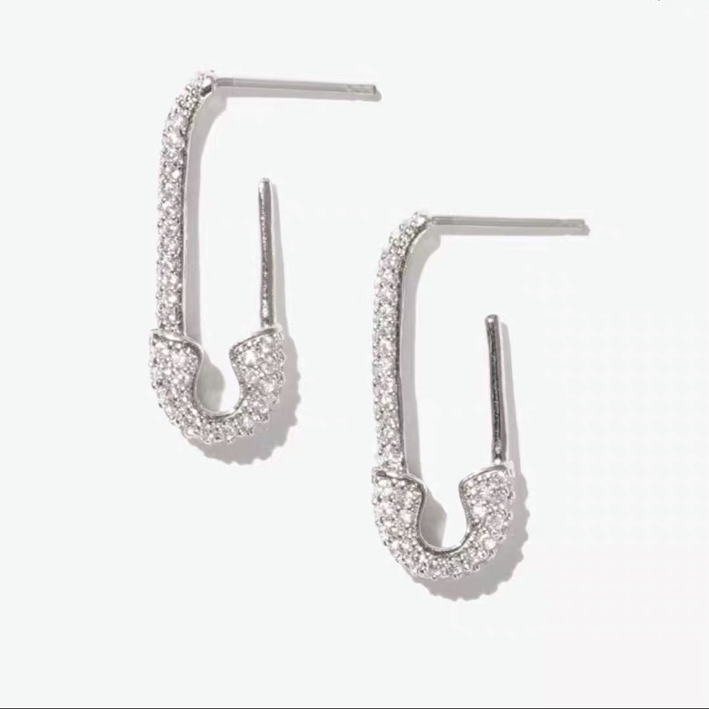 earring